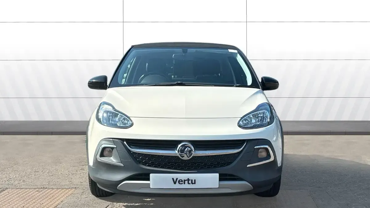Used Vauxhall Adam Rocks 87 HP (63 kW) 2017 White Hatchback