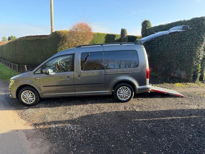 Used VW Caddy Maxi Life Life 102 HP (75 kW) 2020 Grey MPV
