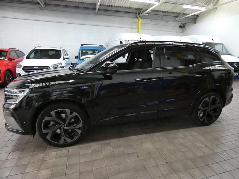 Begagnad Renault Austral Techno Esprit Alpine 200 HK (147 kW) 2024 Svart SUV