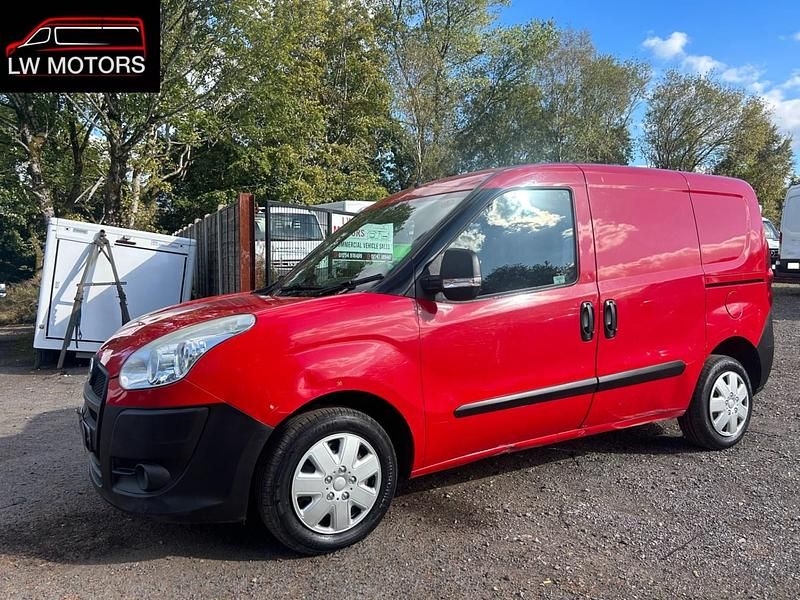 Red Used 2013 Fiat Doblò MPV | £1,799 (Super price) - Image 1/4