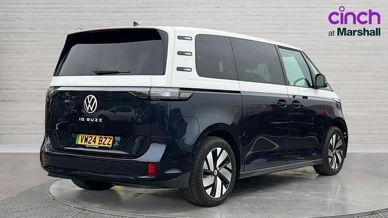 Usado VW ID. Buzz Pro 150 kW (204 HP) 2024 Branco Monovolume