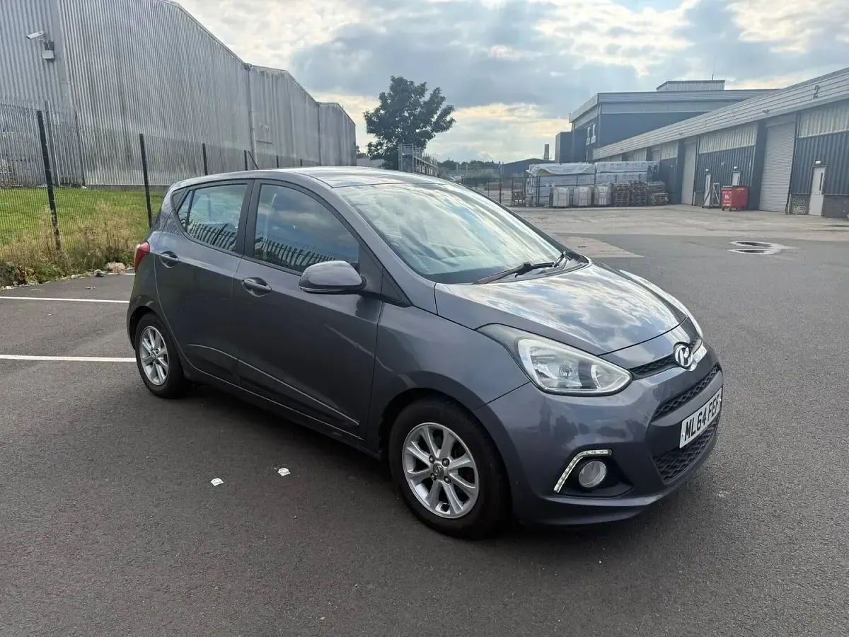 Used Hyundai i10 Premium 67 HP (49 kW) 2014 Grey Hatchback
