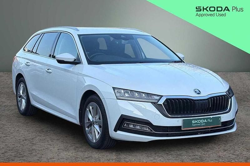 Used Skoda Octavia SE L 110 HP (80 kW) 2024 Moon white metallic Estate