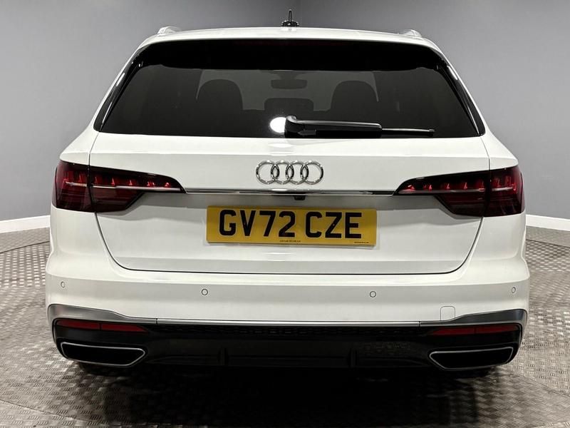 Used Audi A4 S-Line 150 HP (110 kW) 2023 White Estate