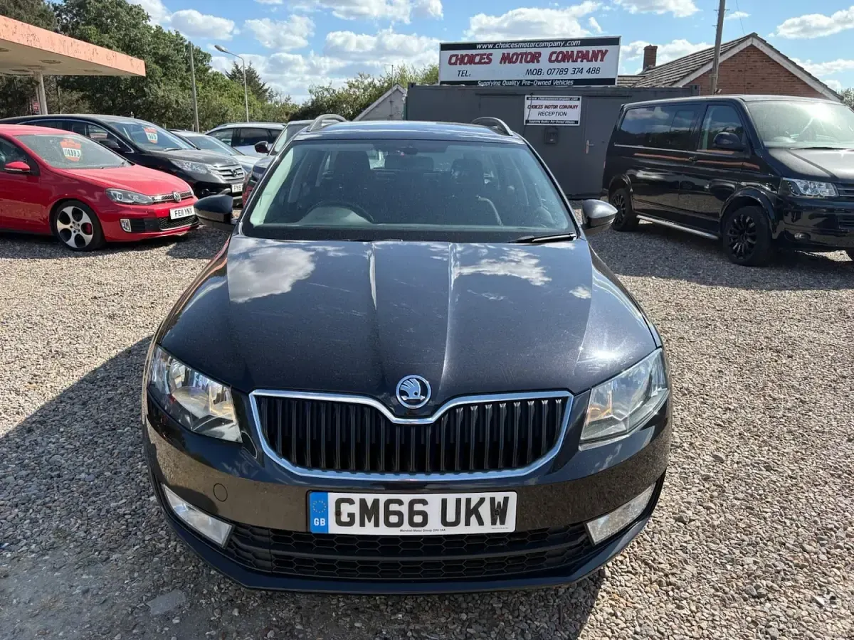 Used Skoda Octavia SE 150 HP (110 kW) 2017 Black Estate