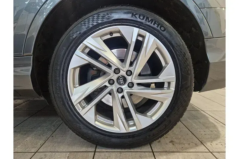 Used Audi Q7 S-Line 340 HP (250 kW) 2022 Grey SUV