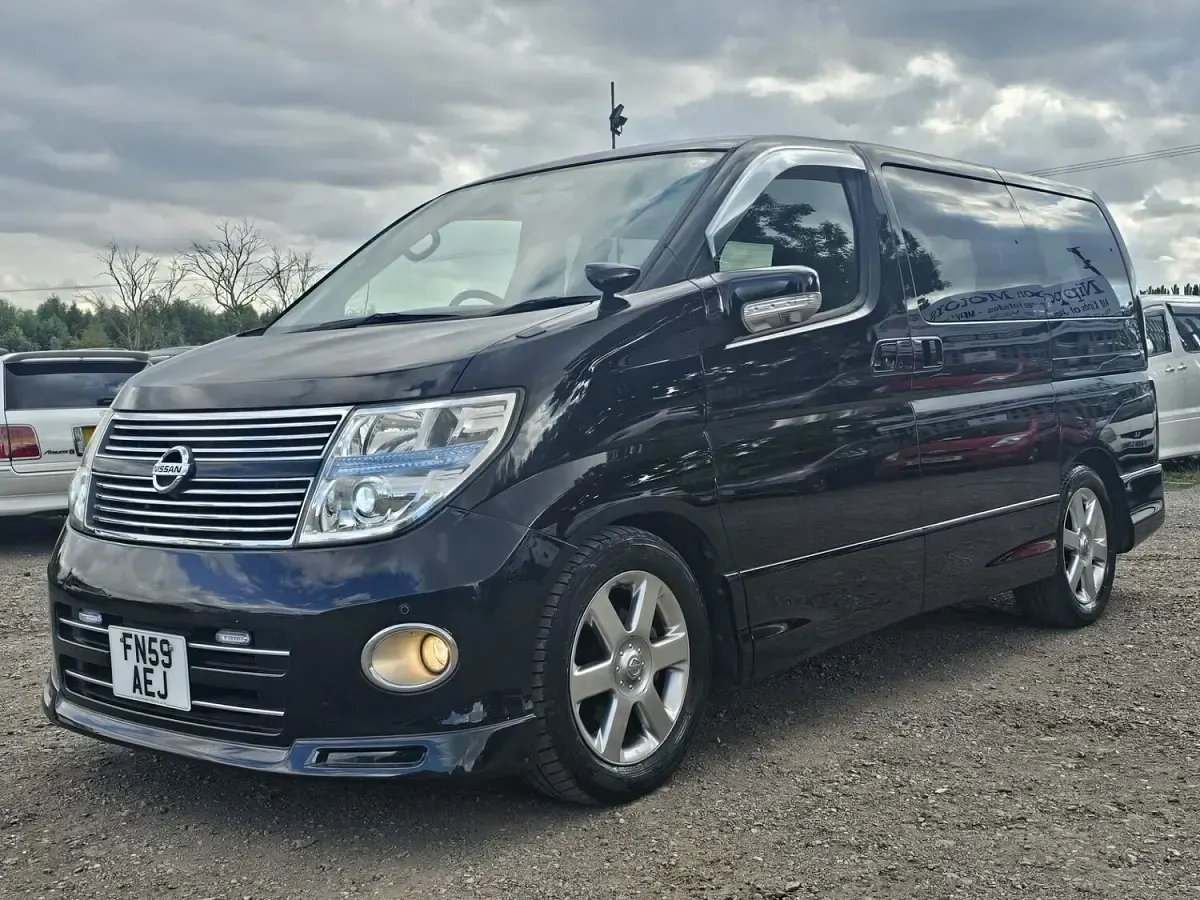 Used Nissan Elgrand 2009 Black MPV