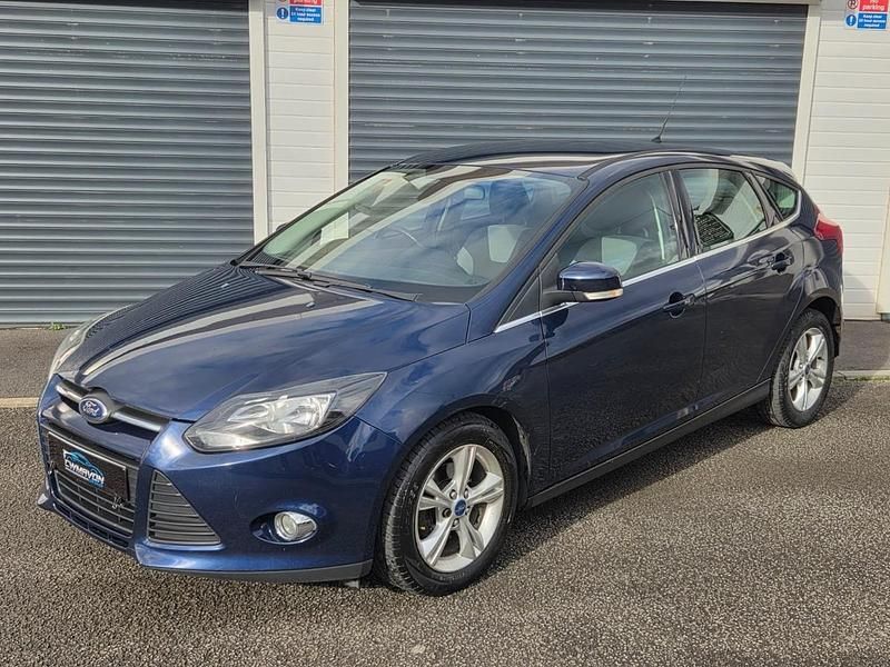 Used Ford Focus Zetec 2013 Blue Hatchback