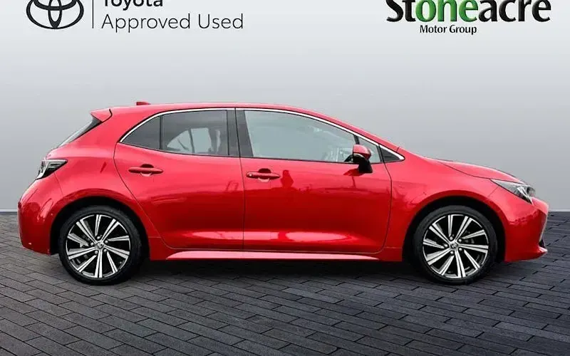 Used Toyota Corolla Design 140 HP (102 kW) 2026 Hatchback