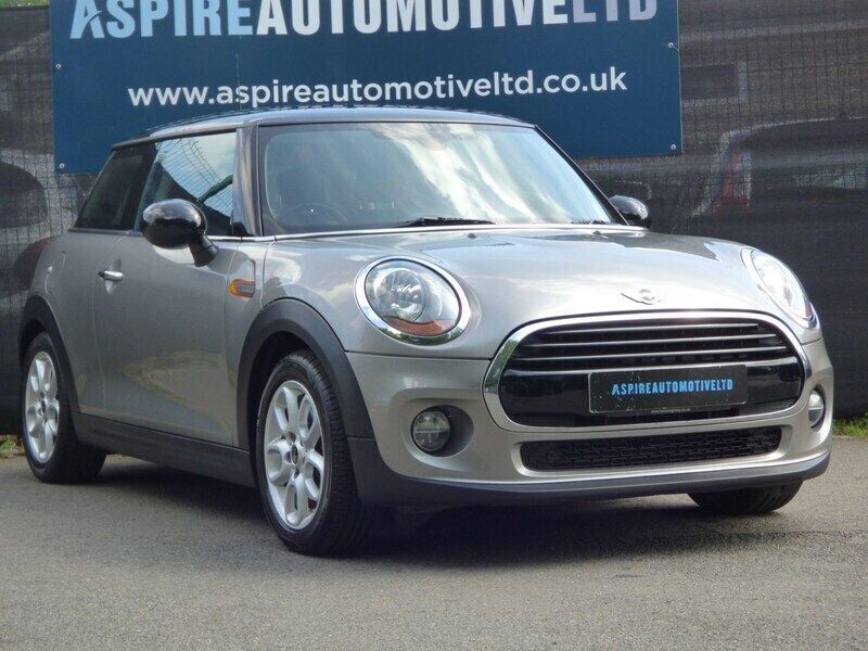 Silver Used 2017 Mini Cooper Hatch Hatchback | £9,295 (Good price) - Image 1/4