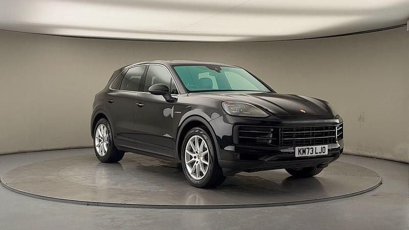 Used Porsche Cayenne 2023 Chromite black SUV