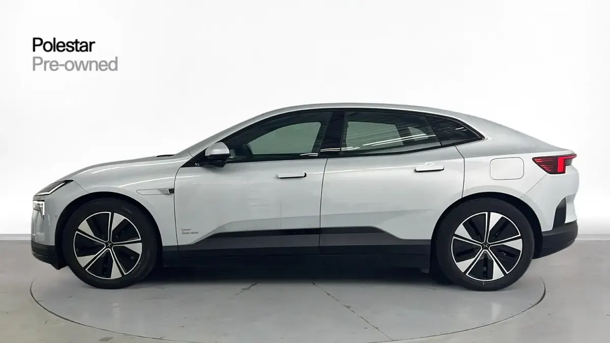Begagnad Polestar 4 Plus 200 kW (272 HK) 2024 Silver SUV