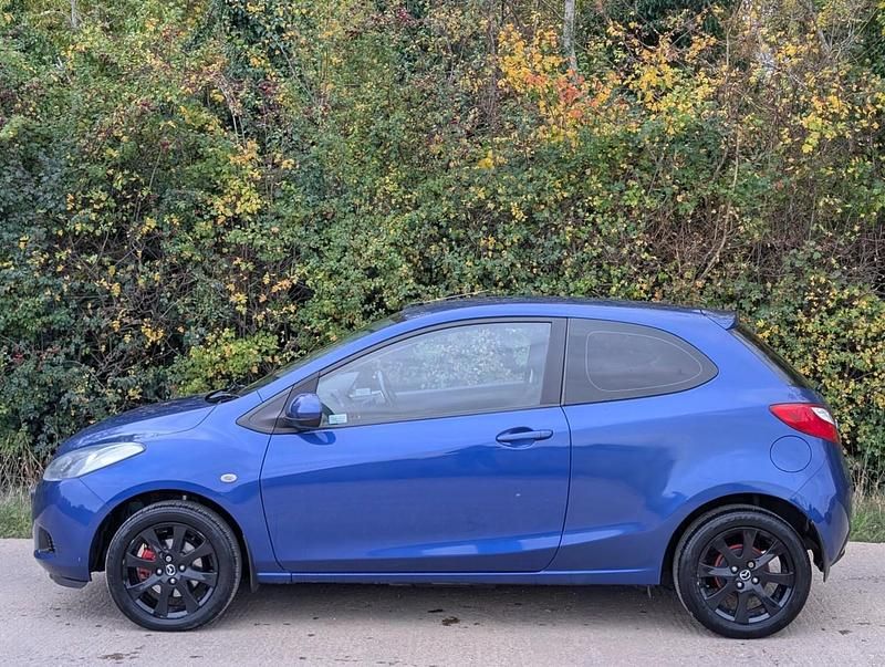 Used Mazda 2 86 HP (63 kW) 2008 Blue Hatchback