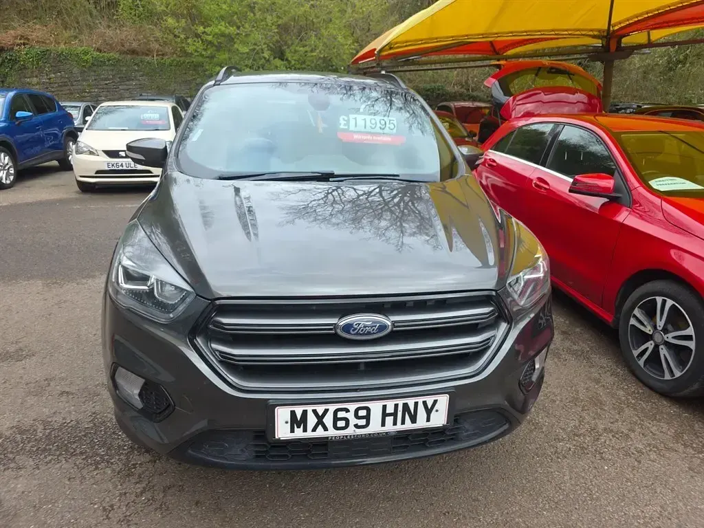 Usado Ford Kuga ST-Line 150 HP (110 kW) 2019 Cinzento SUV