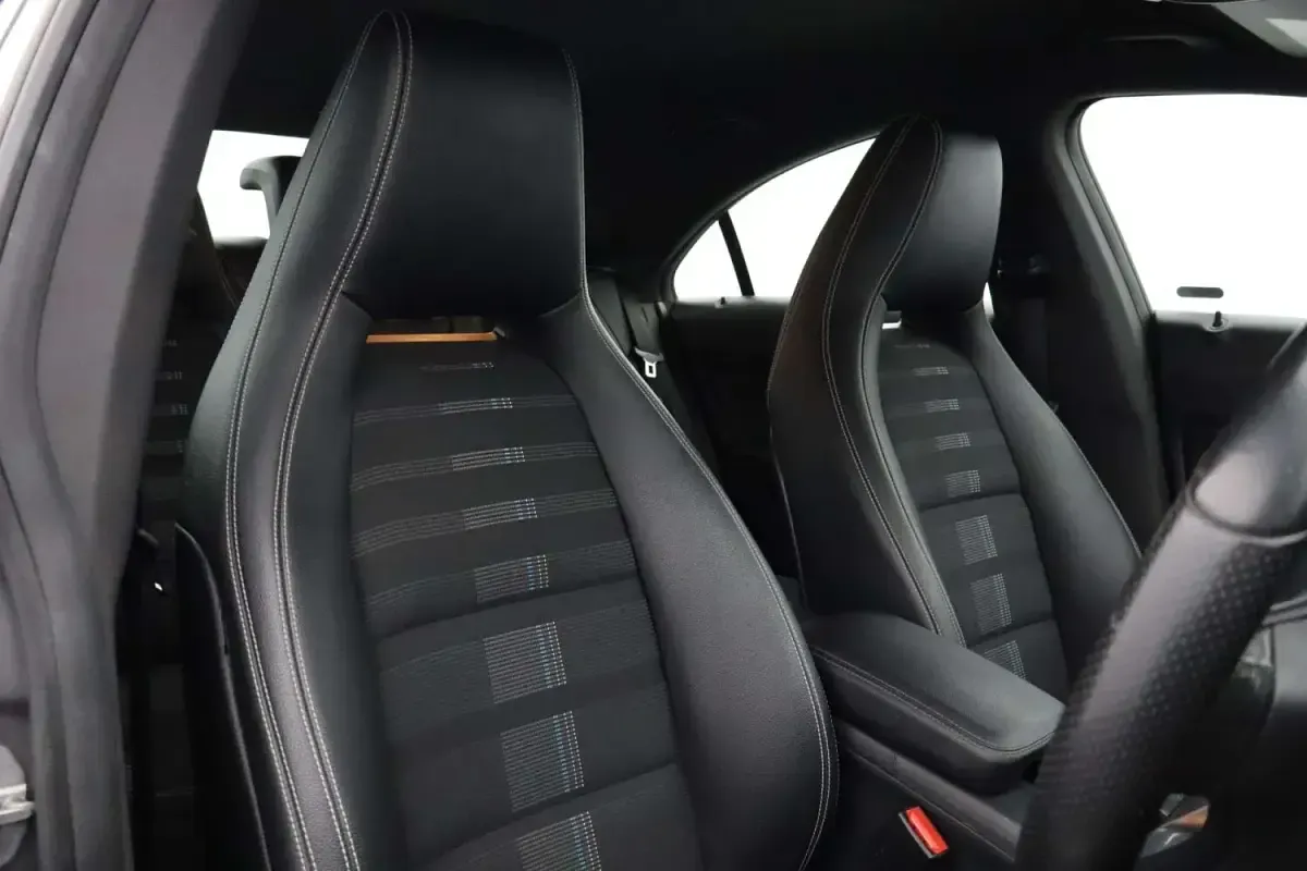 Used Mercedes CLA200 136 HP (100 kW) 2018 Grey Coupe