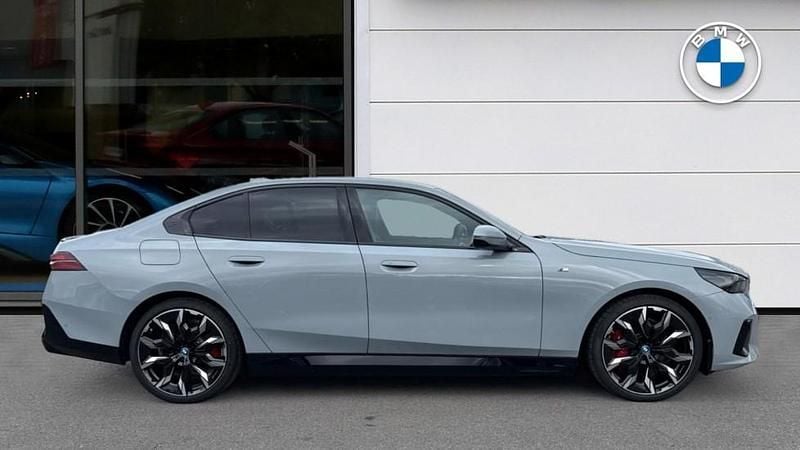 Used BMW 550e M Sport 482 HP (354 kW) 2025 Grey