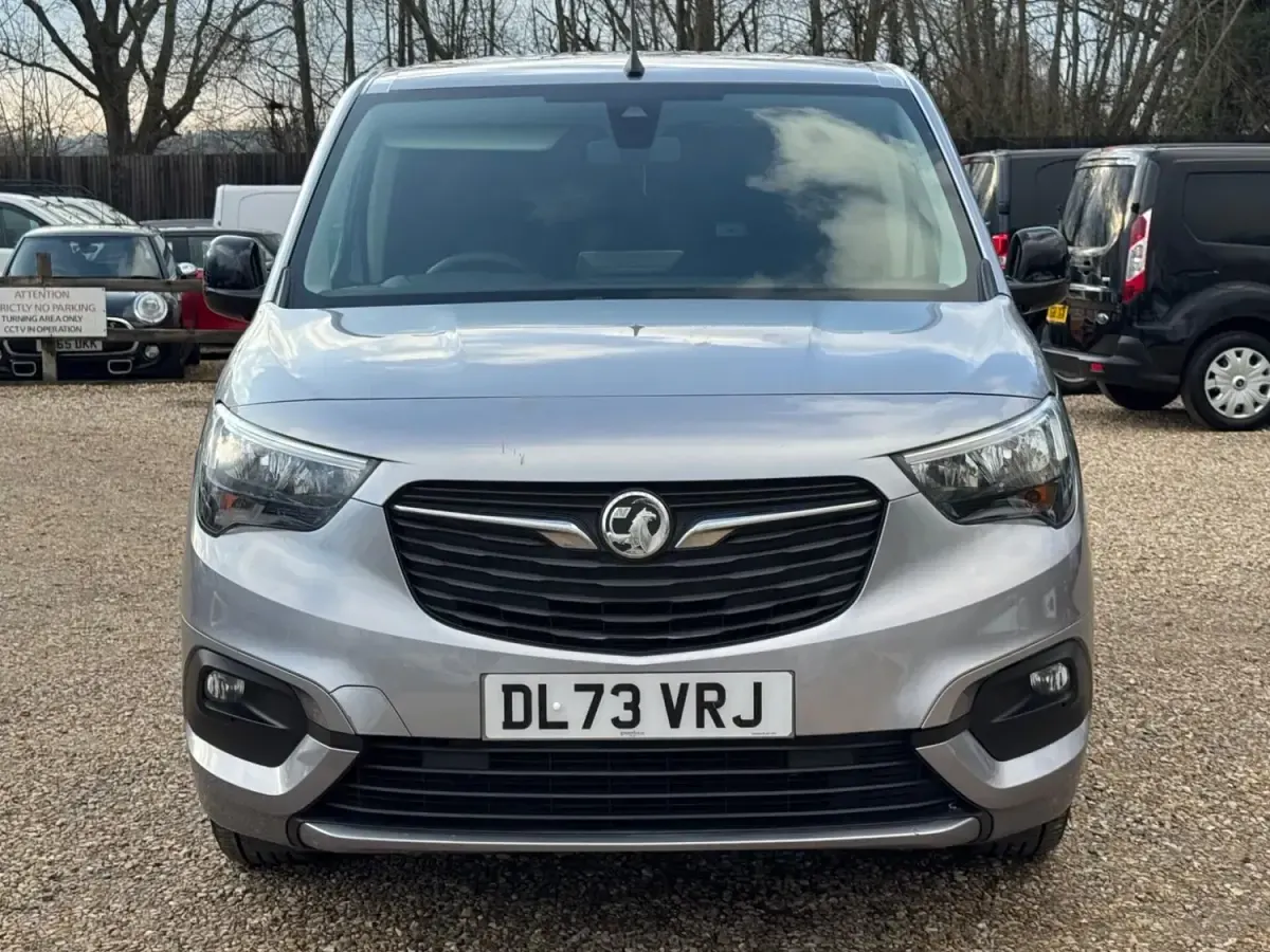 Gebraucht Vauxhall Combo S 100 PS (73 kW) 2023 Grau Van / Kleinbus