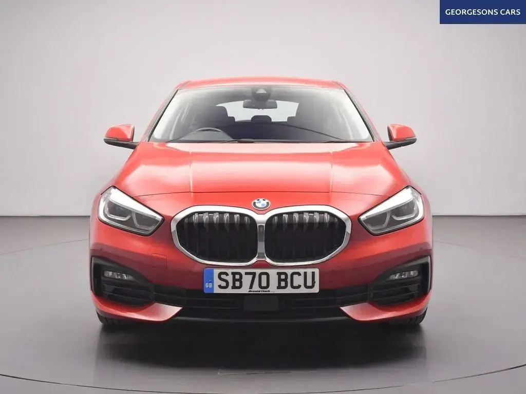 Used BMW 116 Comfort Edition 116 HP (85 kW) 2021 Red Hatchback