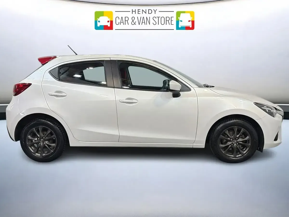 Used Mazda 2 Edition 2017 White Hatchback