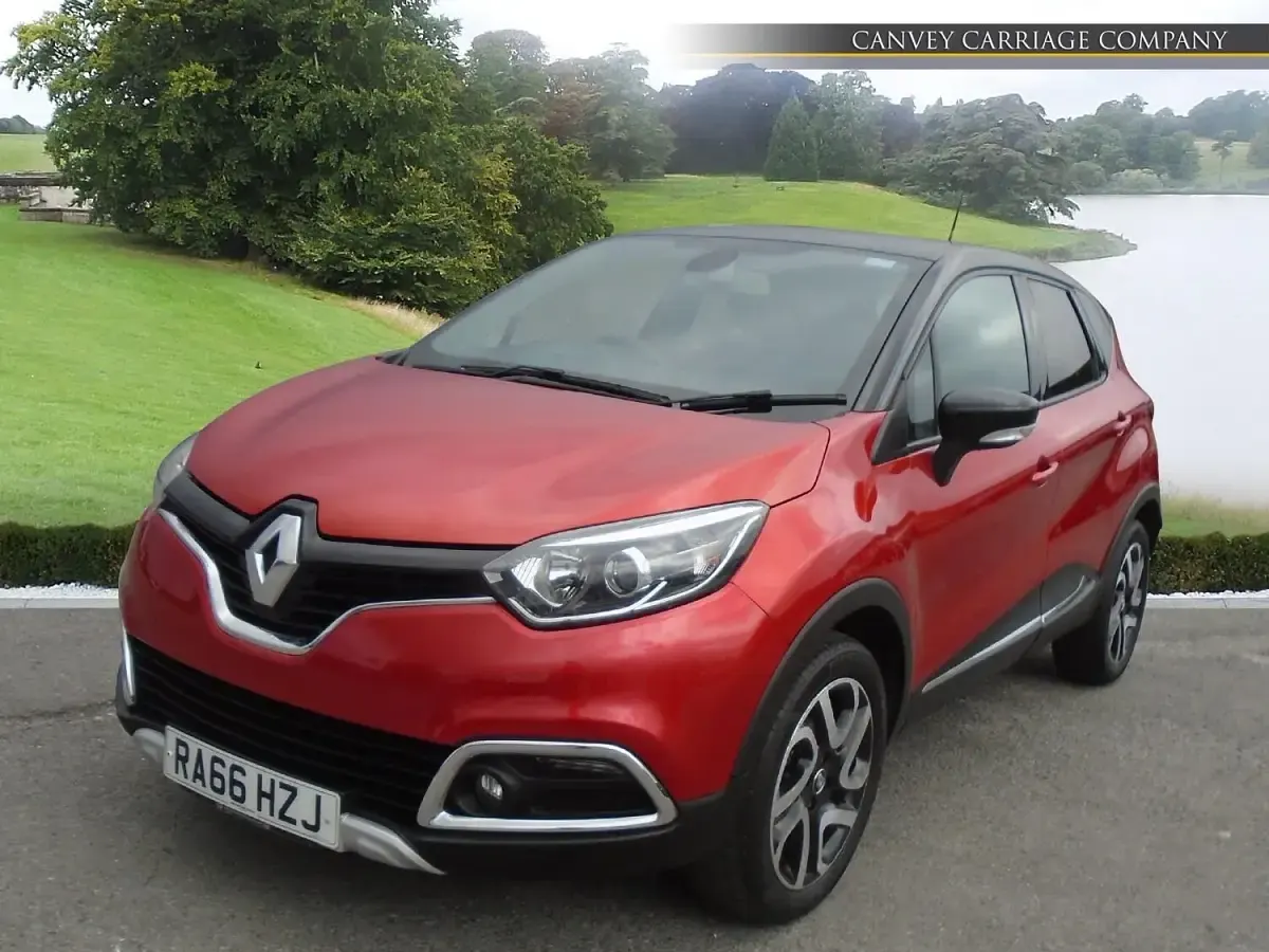 Usado Renault Captur Signature 90 CV (66 kW) 2016 Rojo SUV