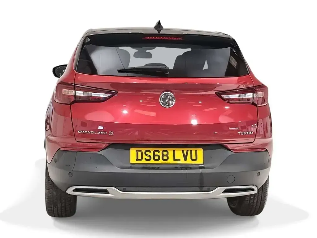 Used Vauxhall Grandland X Sport 130 HP (95 kW) 2018 Red SUV