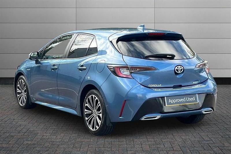 Used Toyota Corolla Design 184 HP (135 kW) 2020 Denim blue Hatchback