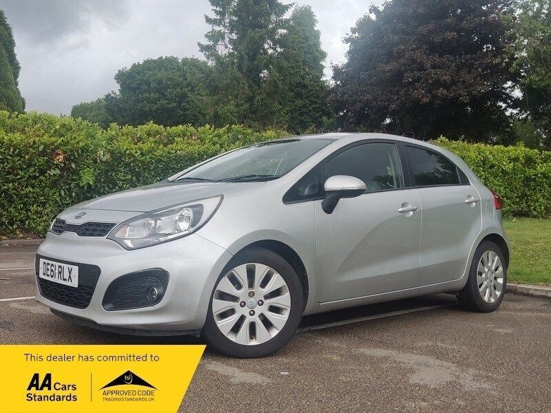Silver Used 2011 Kia Rio 2 Hatchback | £2,987 (Fair price) - Image 1/4