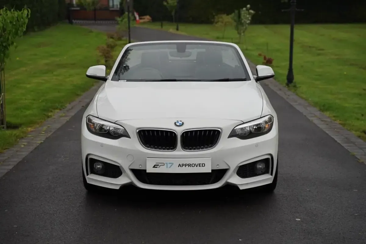 Begagnad BMW 218 M Sport 2015 Vit Cab