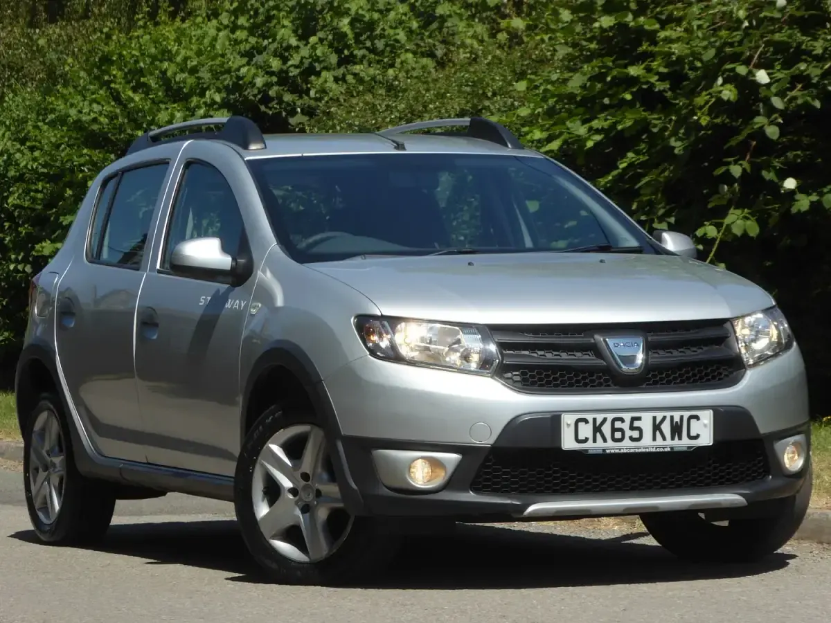 Used Dacia Sandero Ambiance 2015 Silver Hatchback