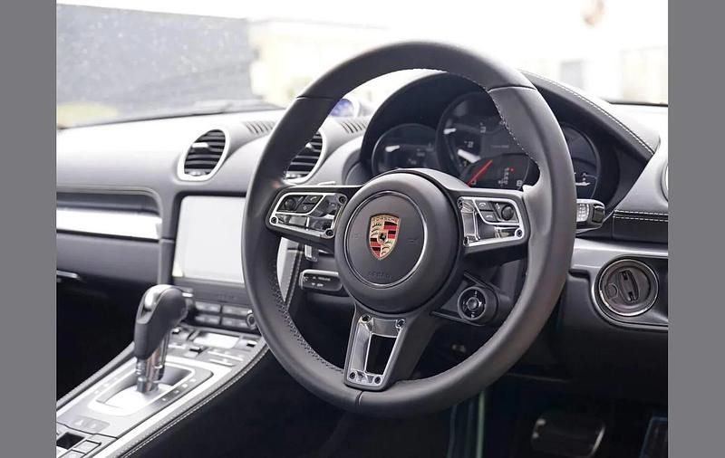 Used Porsche Boxster Edition 296 HP (217 kW) 2025 Yellow Cabriolet