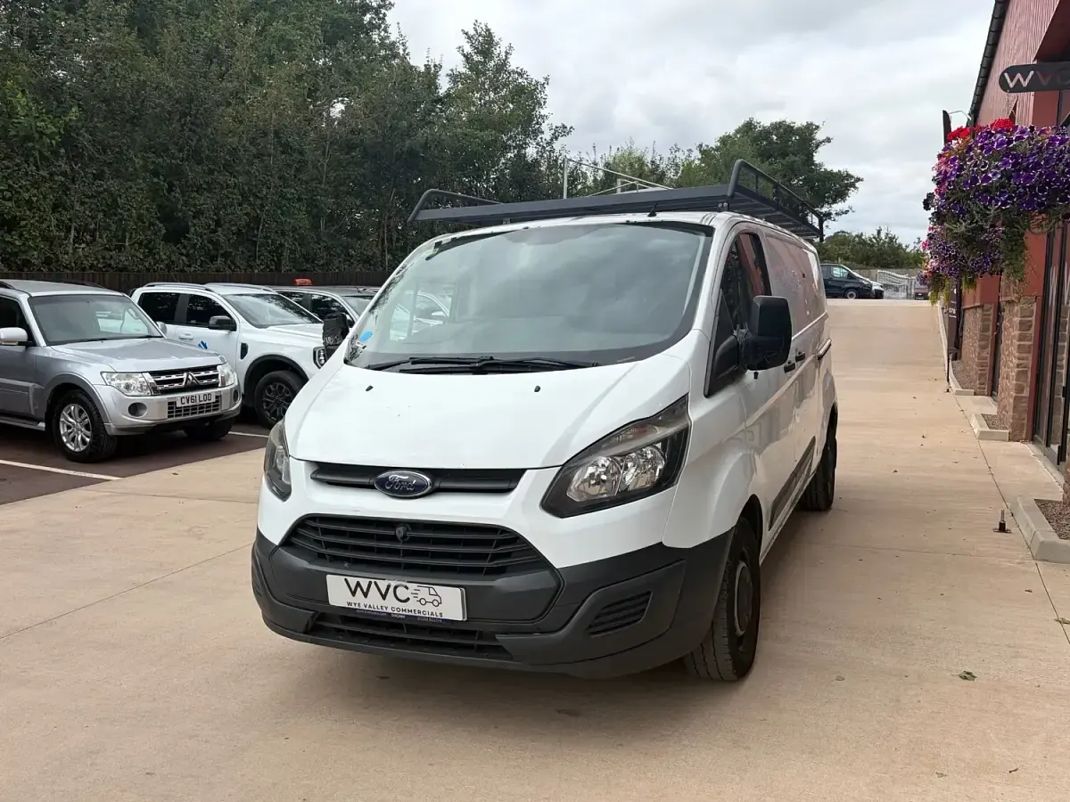 Used Ford Transit Custom 100 HP (73 kW) 2014 White Van
