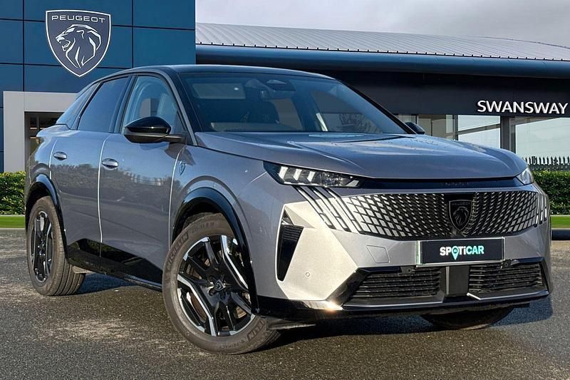 Grey Used 2025 Peugeot e-3008 GT SUV | £24,795 (Good price) - Image 1/4
