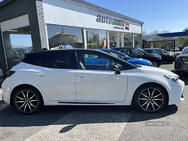 Used Toyota Corolla Sport 193 HP (141 kW) 2023 White Hatchback