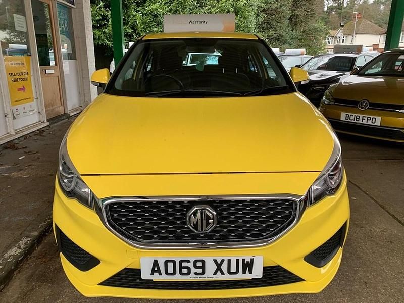 Used MG MG3 Excite 106 HP (77 kW) 2019 Yellow Hatchback