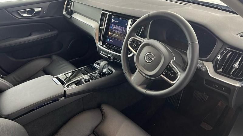 Used Volvo V60 Plus 345 HP (253 kW) 2025 Black Estate