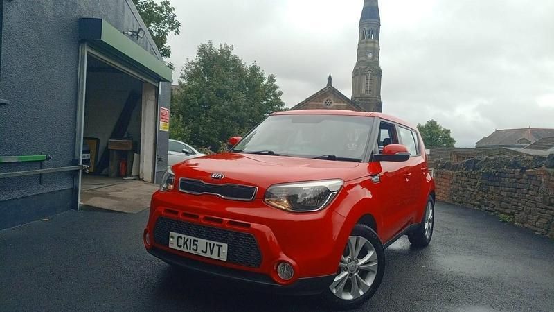 Red Used 2015 Kia Soul Plus SUV | £4,999 (Fair price) - Image 1/4