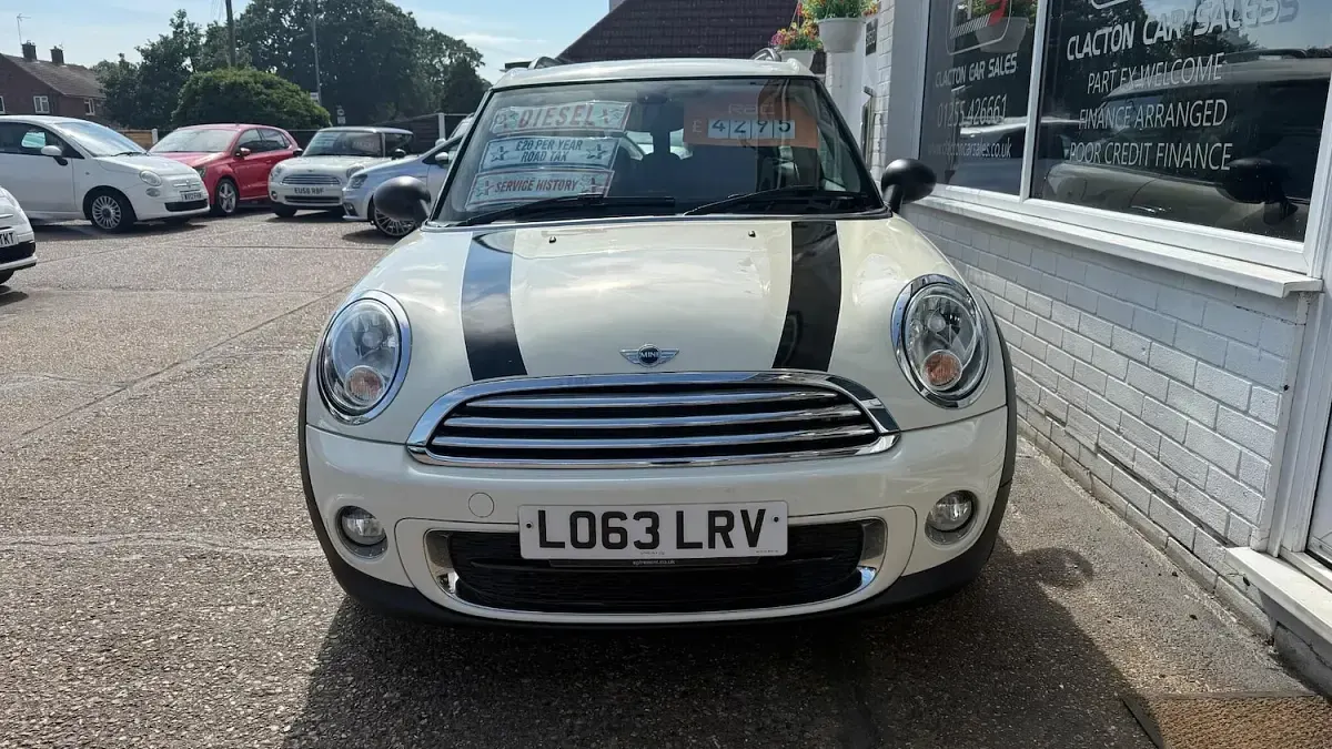 Used Mini One Clubman 90 HP (66 kW) 2013 White Estate