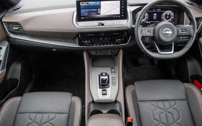 Used Nissan Qashqai Tekna 190 HP (139 kW) 2025 Silver SUV