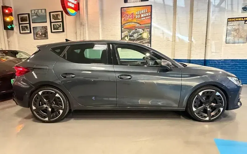 Used Cupra Leon VZ3 300 HP (220 kW) 2021 Grey Hatchback