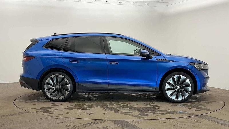 Used Skoda Enyaq iV Suite 97 kW (132 HP) 2022 Race blue metallic SUV