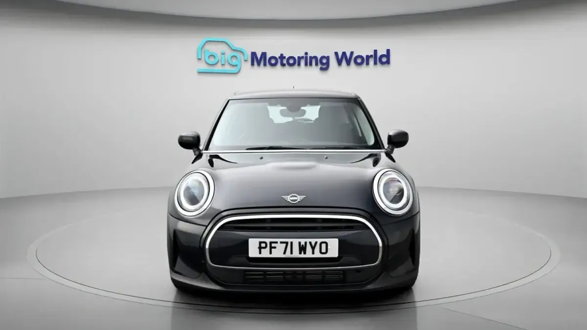 Usado Mini Cooper Classic 134 CV (98 kW) 2022 Azul Utilitario