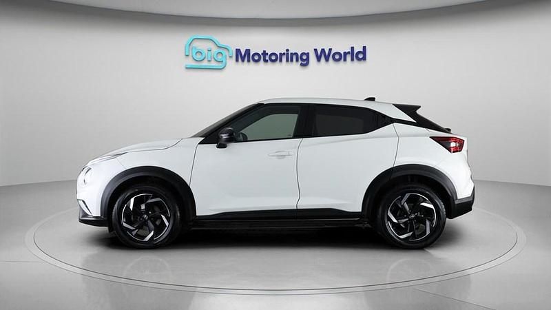 Used Nissan Juke N-Connecta 114 HP (83 kW) 2023 White SUV