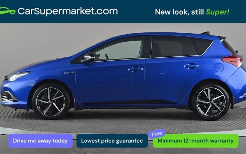Used Toyota Auris Hybrid Design 136 HP (100 kW) 2018 Blue/black Hatchback