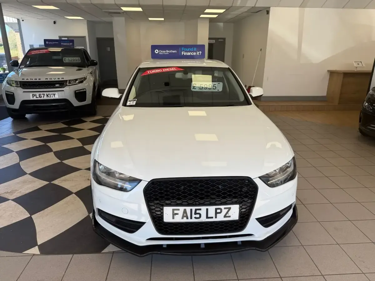 Usado Audi A4 163 CV (119 kW) 2015 Blanco Berlina