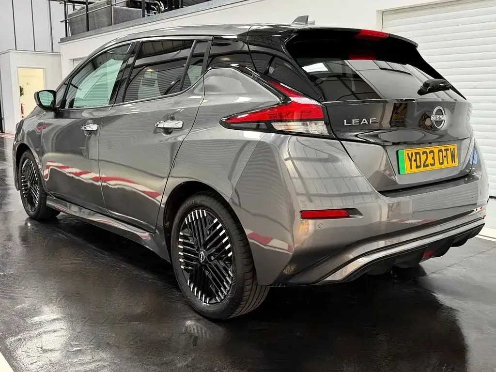 Used Nissan Leaf N-Connecta 110 kW (150 HP) 2023 Grey Hatchback