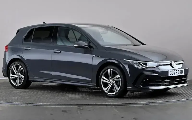 Used VW Golf VIII R-line 131 HP (96 kW) 2024 Hatchback