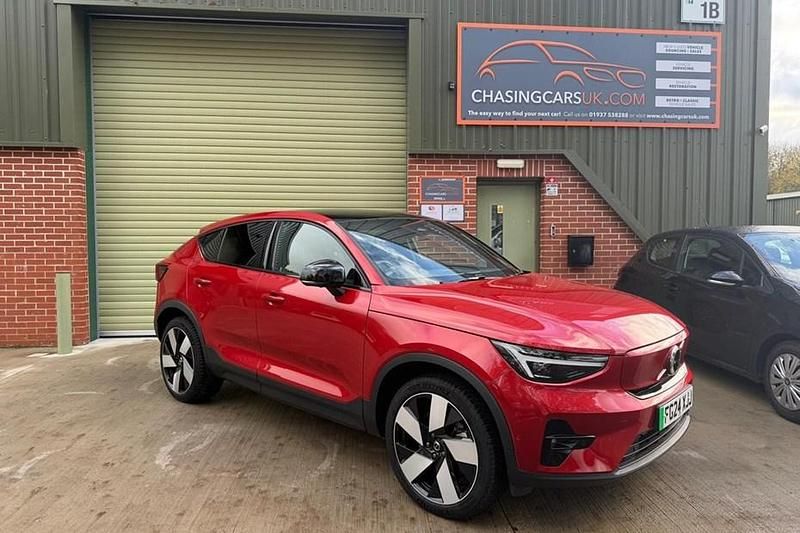 Used 2024 Volvo C40 Ultimate SUV | £26,990 (Good price) - Image 1/1