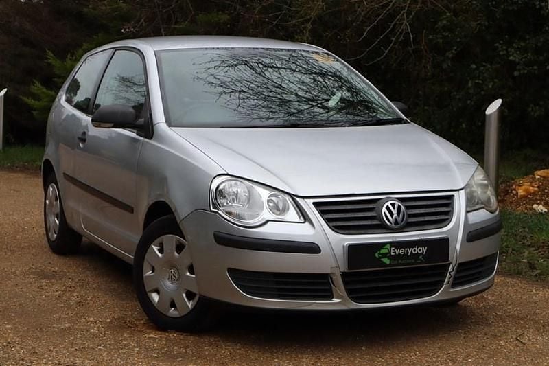 Used VW Polo 60 HP (44 kW) 2008 Silver Hatchback
