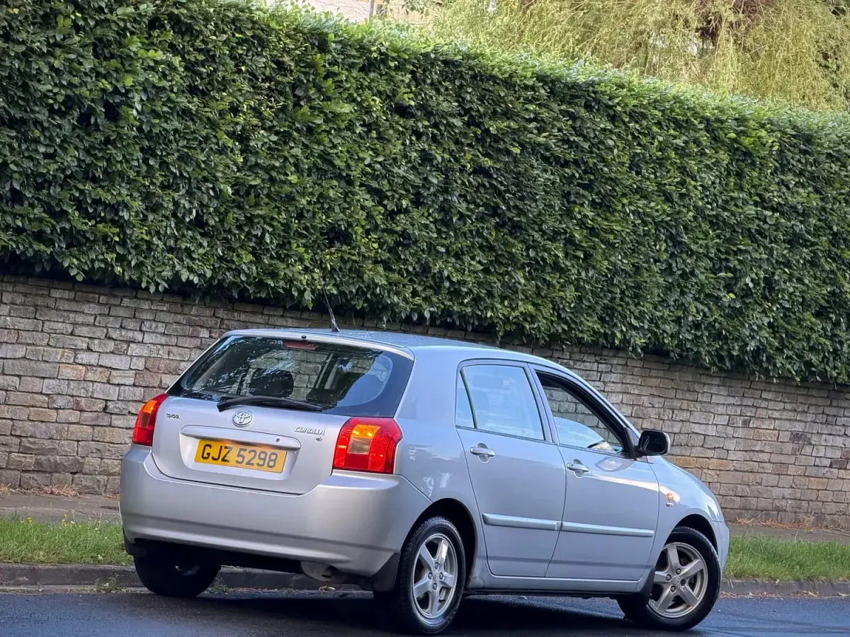 Used Toyota Corolla T3 110 HP (80 kW) 2003 Silver Hatchback