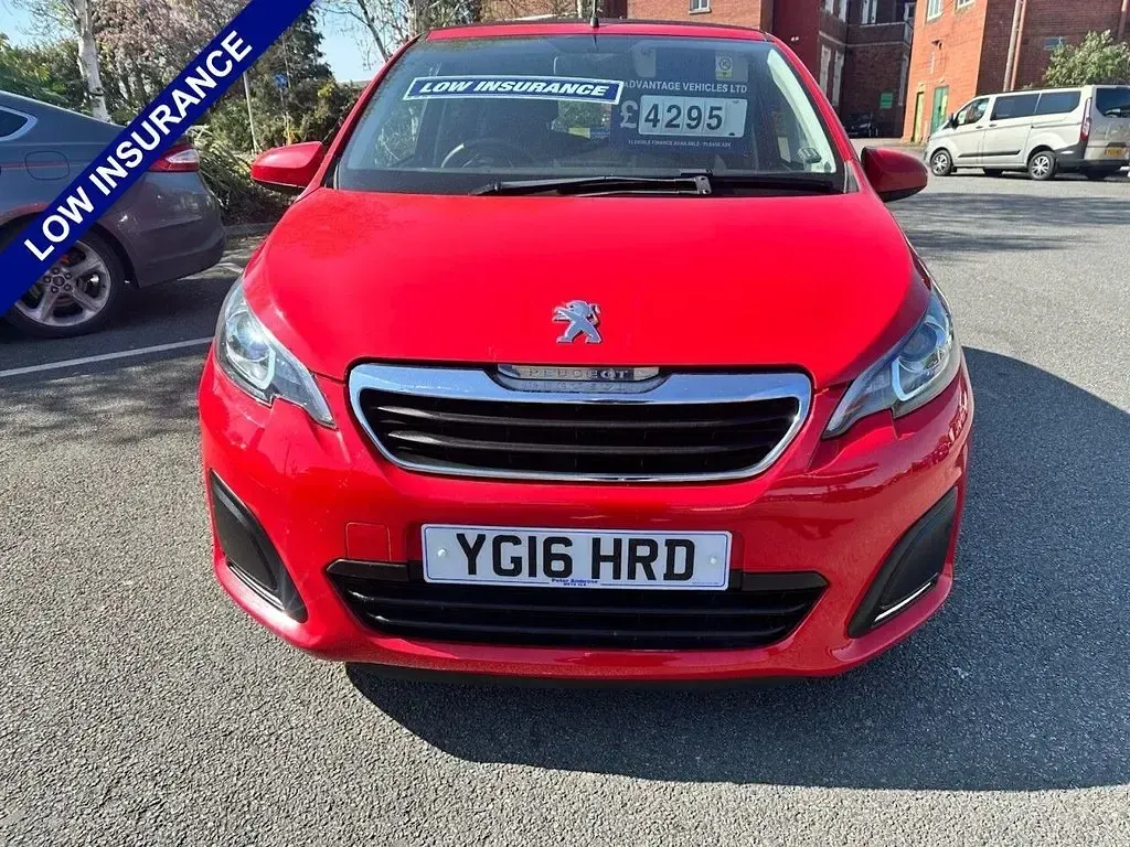 Used Peugeot 108 Active 68 HP (50 kW) 2016 Red Hatchback